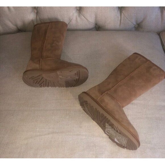 NEW $180 UGG KID'S CHESTNUT CLASSIC TALL BOOTS (YOUTH) US SIZE 13Y - Picture 8 of 8